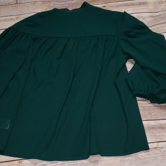 Green blouse - Picture 4 of 4